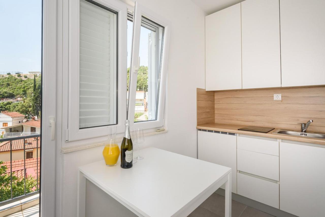 Apartament Family House Grey Duboka Zewnętrze zdjęcie