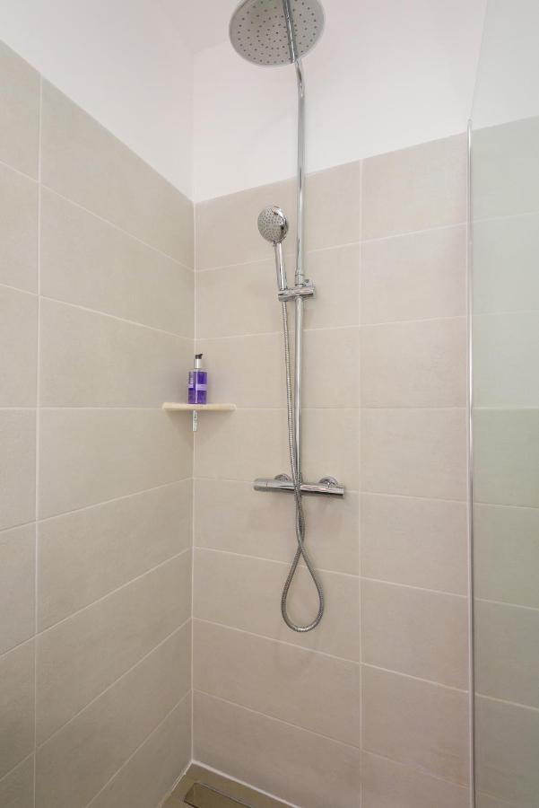Apartament Family House Grey Duboka Zewnętrze zdjęcie