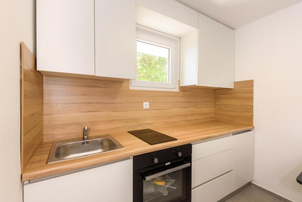 Apartament Family House Grey Duboka Zewnętrze zdjęcie