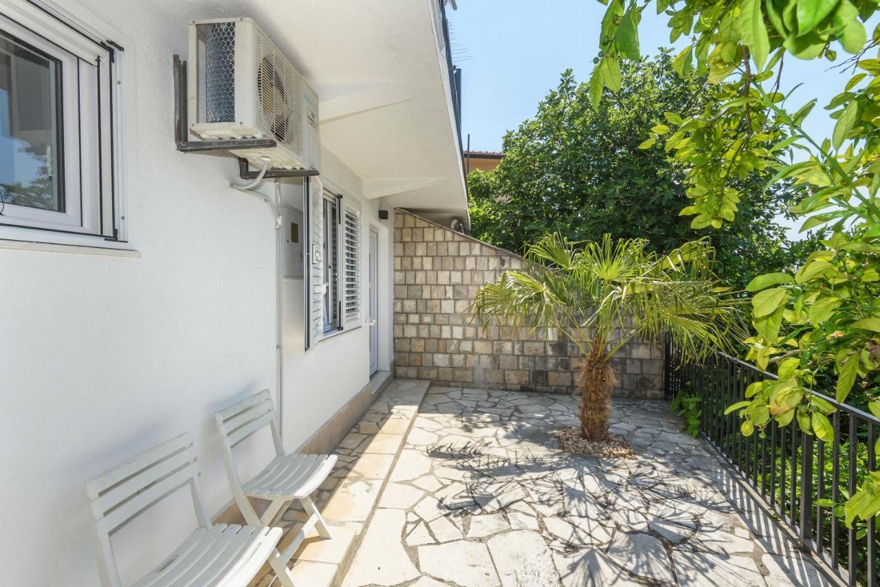 Apartament Family House Grey Duboka Zewnętrze zdjęcie