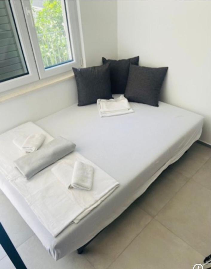 Apartament Family House Grey Duboka Zewnętrze zdjęcie